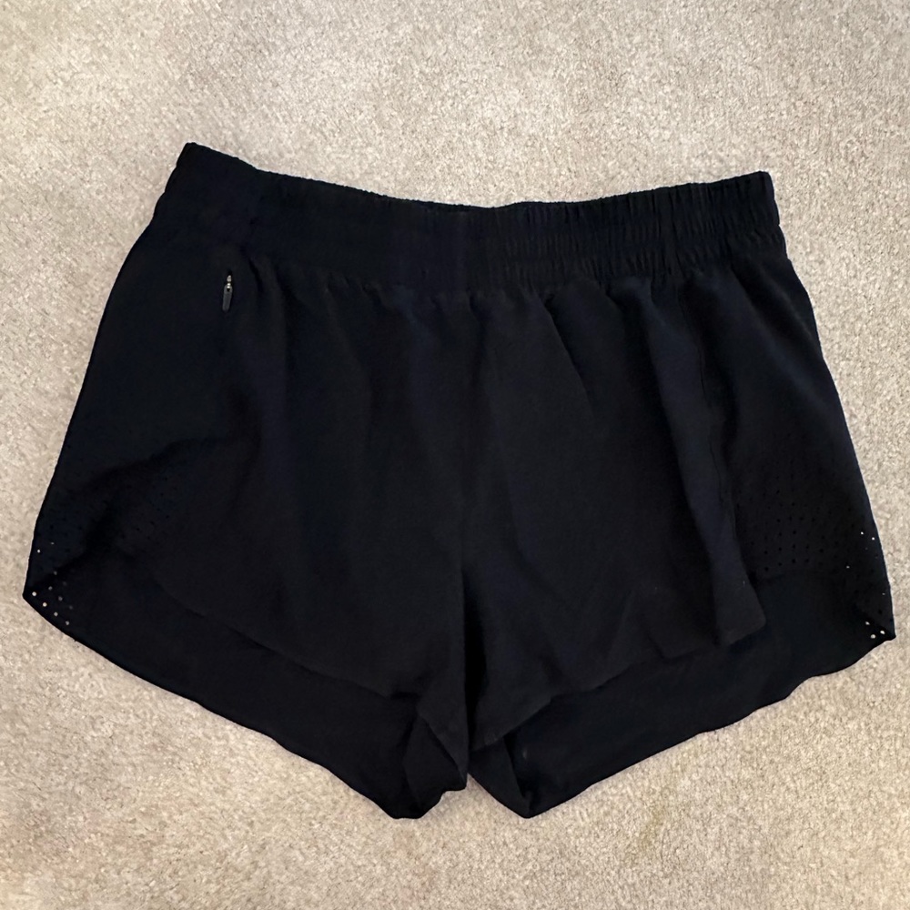 Athleta Women’s Hustle 3” shorts